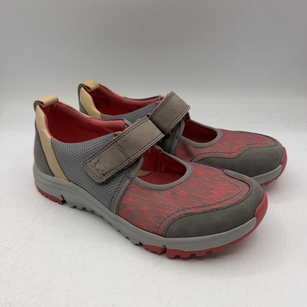 Clarks Trigenic Mary Jane Shoes Women Sz 7 M Coral Grey Comfort Adjustable Strap